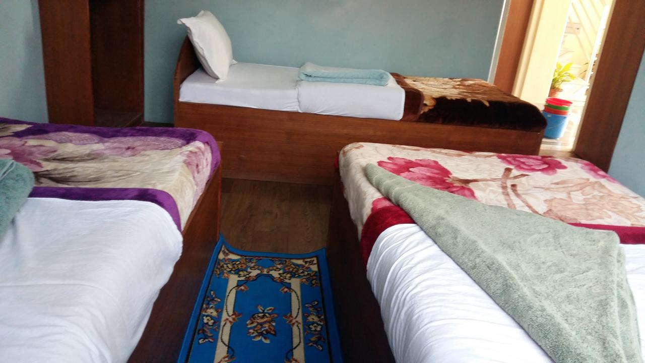 Hotel Bhadrakali Pokhara Inn ภายนอก รูปภาพ