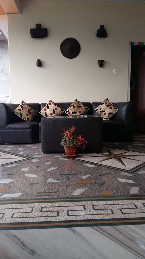 Hotel Bhadrakali Pokhara Inn ภายนอก รูปภาพ