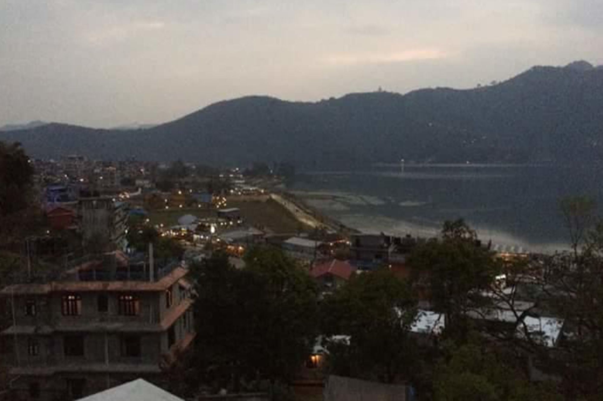 Hotel Bhadrakali Pokhara Inn ภายนอก รูปภาพ